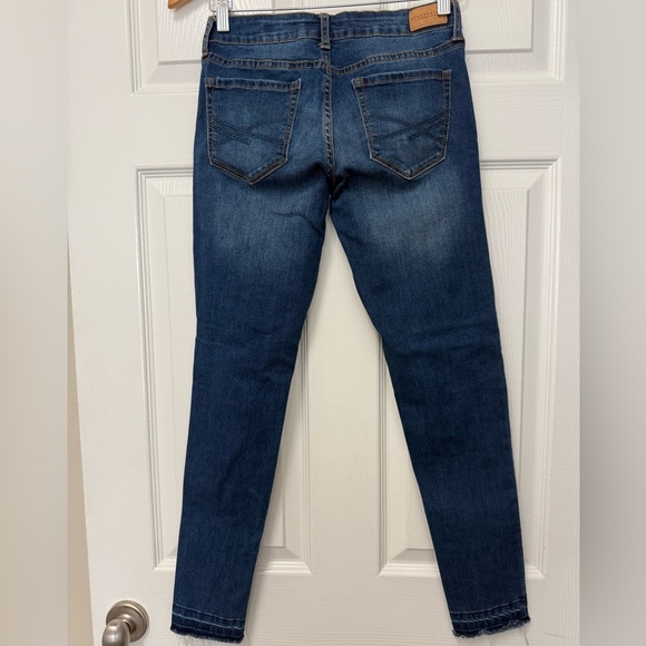 Aeropostale Women’s Blue Skinny Distressed Jegging Jeans Size 2 - Picture 4 of 12